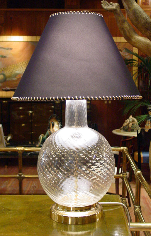Lampada da tavolo Sfera vetro great del XX Secolo ,Vintage. Opera originale e disponibile - Robertaebasta® Art Gallery opere d’arte esclusive.